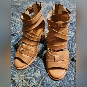 Freebird by Steven the Claw in Blush Size 8